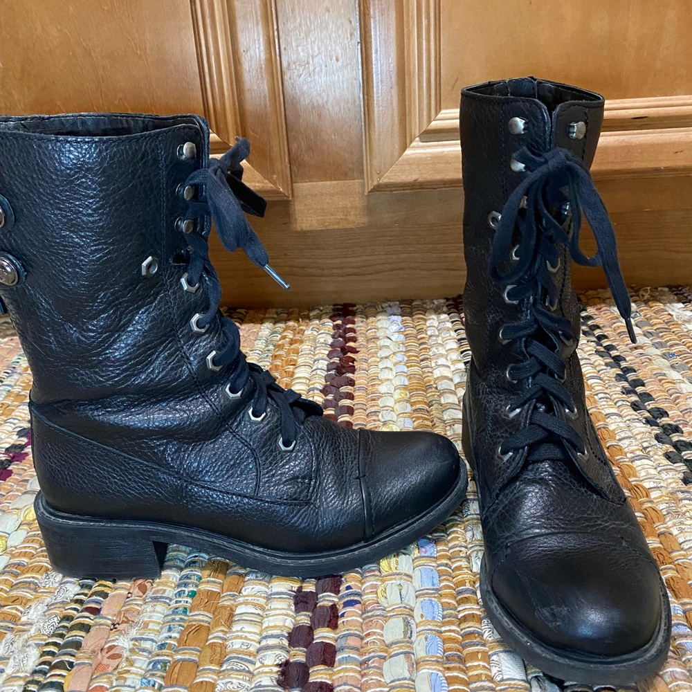 Sam Edelman black lace/zip combat boot size 6.5